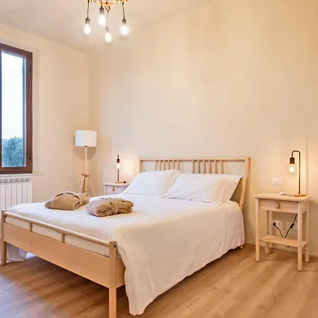 My Honeyed Corner Apartment Siena
