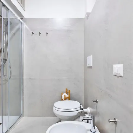 My Honeyed Corner Apartment Siena
