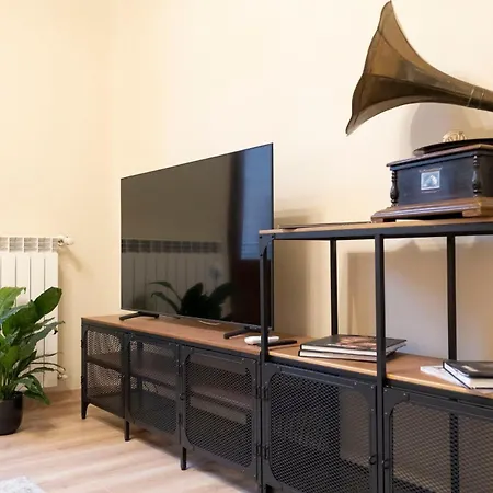 Apartment My Honeyed Corner